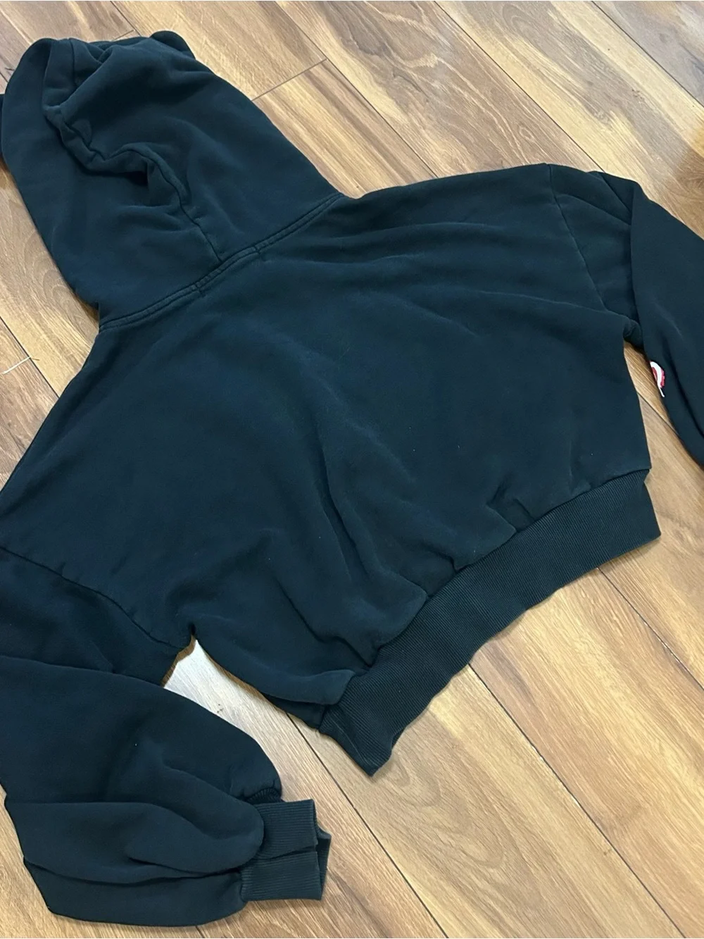 Hello Kitty black cropped